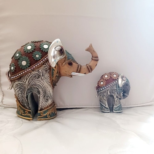 Decorative elephants like new