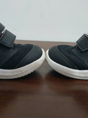 Nike παιδικά αθλητικά παπούτσια μεταχειρισμένα, νούμερο 19.5, μαύρο και ροζ