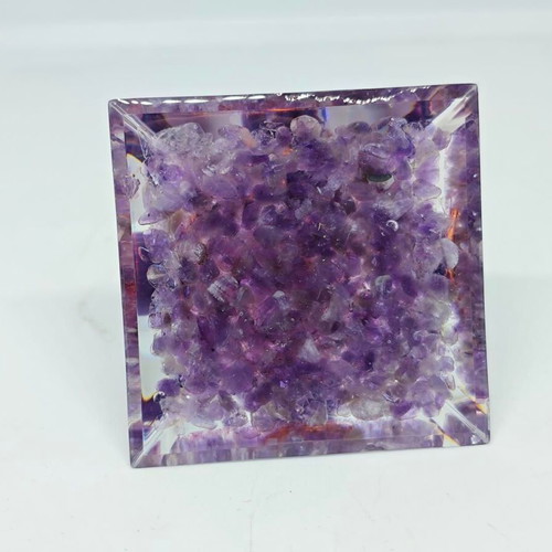 Orgonite Energy Pyramid with Natural Amethyst like new