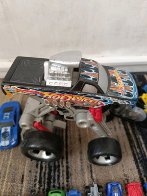 Hot Wheels употребявани, различни колички