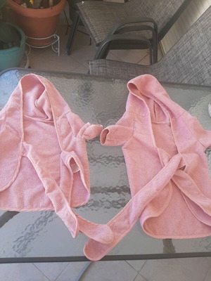Dog towels like new, sizes small and medium