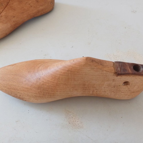 Wooden shoe lasts like new, pair for men and women