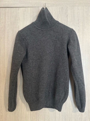Manetti Turtleneck Sweater Small like new, gray