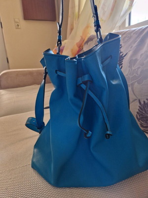Paul s Boutique crossbody bag blue like new with 2 straps