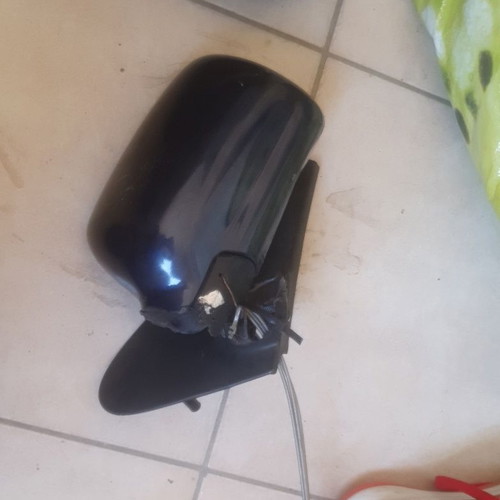 Pair of manual car side mirrors with cables for spare parts