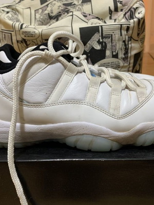 Jordan 11 αθλητικά μεταχειρισμένα, μέγεθος 43, άσπρα