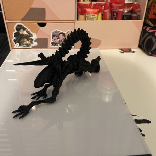 Alien figure made of PLA, ready for painting or display