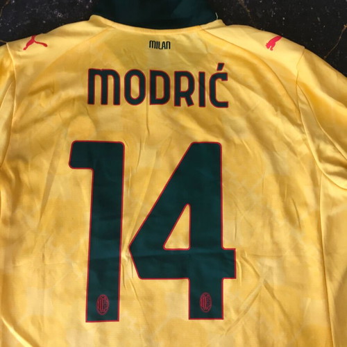 AC Milan Puma 2025/26 Third Jersey yellow, like new, men's size L