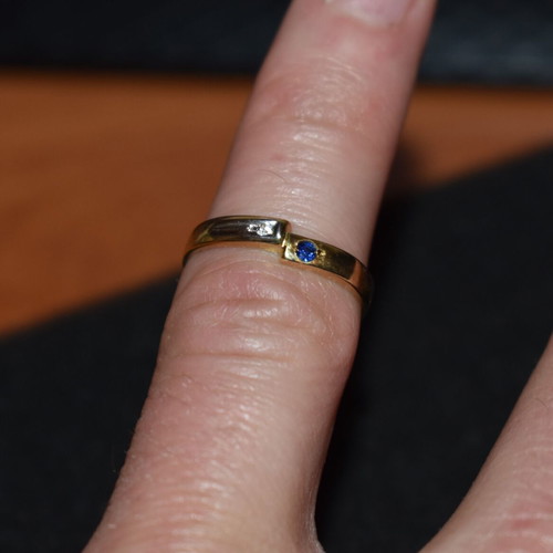 Gold (8K) ring used, golden