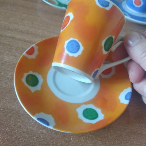 Set of 5 cups with base