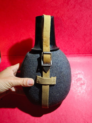 Metal canteen German campaign World War II like new