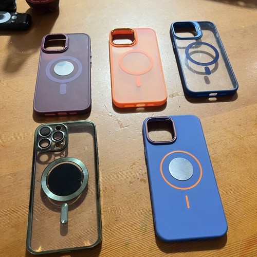 iPhone 13 Pro Max cases used with magnetic ring