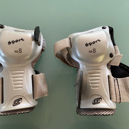 Protective set used, size Small