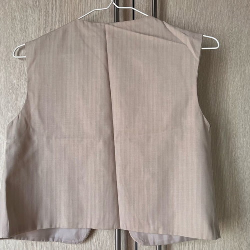 Beige vest XS with buttons like new