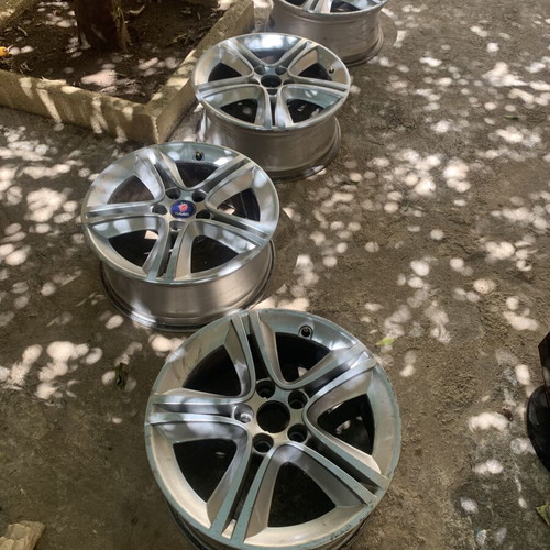 Saab 9-3 and 9-5 17-inch aluminum rims used