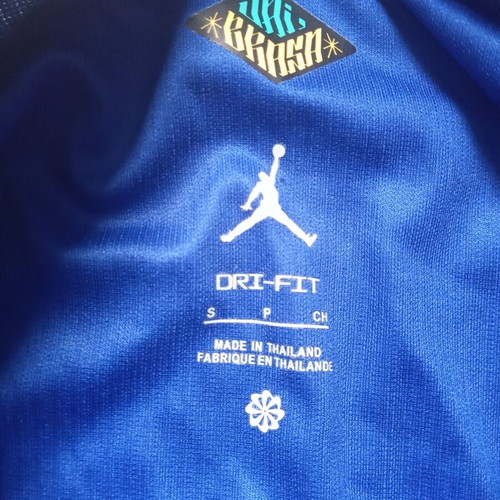 Brazil jersey small, like new, authentic