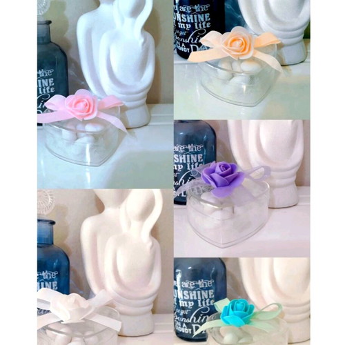 Handmade plexiglas heart-shaped bombonieres made to order