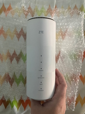 ZTE MC888B 5G+ ρουτερ με modem X65 σαν καινούργιο