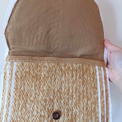 Straw shoulder bag new with brown detachable strap
