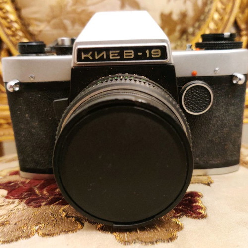 KIEV 19 camera used with leather case