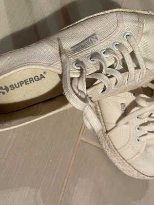 παπούτσια Superga