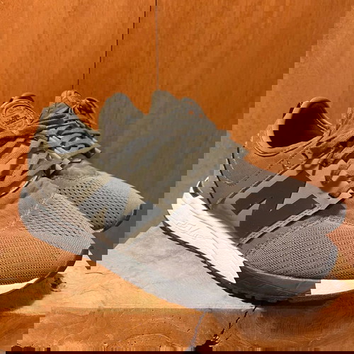 Men's New Balance 247 Sport sneakers, size 43, like new condition