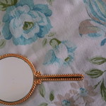 Doll mirror like new