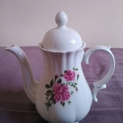Vintage teapot from fine Bavaria porcelain like new