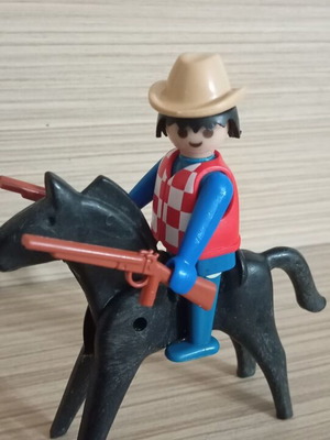Playmobil каубой употребяван