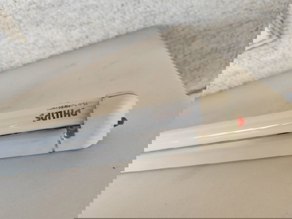 Φωτιστικό OSRAM μήκους 62εκ με ενσωματωμένο διακόπτη.