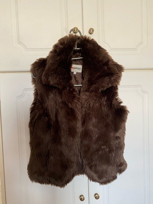 Brown faux fur sleeveless vest used, size small, Exception USA