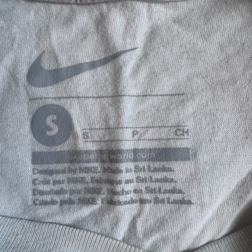 Nike t-shirts for girls size S like new, set of three