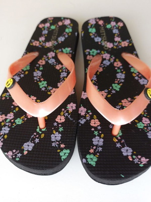 MITSUKO Σαγιονάρες δίχαλο σαν καινούργιο μέγεθος 29 μαύρο ροζ