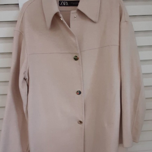 Zara coat size small like new, beige