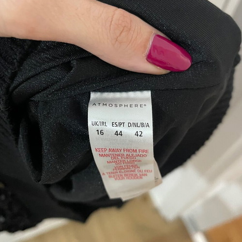 Atmosphere Elegant Top black, like new, size XL