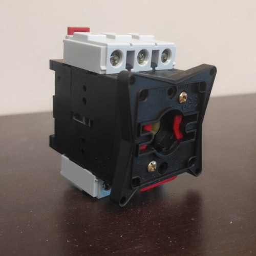 Telemecanique V1 055169 Load Switch 3P 32A New