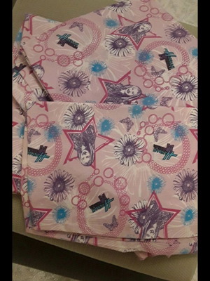 Bed sheet set like new with pillowcase, top sheet and bottom sheet