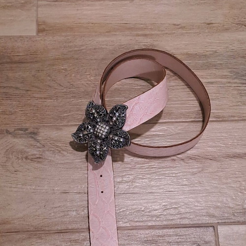 Leather belt pink like new, size 100