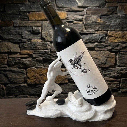3D statue figure wine and whiskey holder new with handcraft and stones
