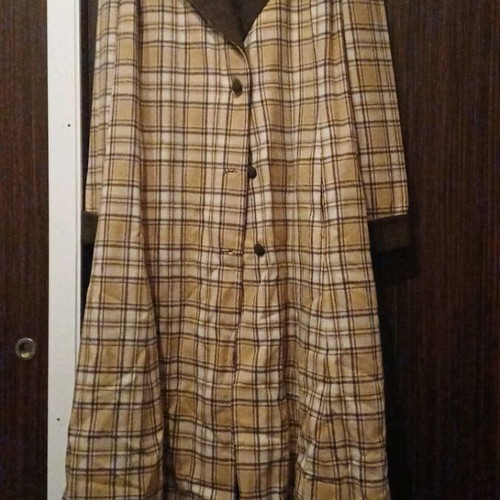 Mid-length checked coat like new, beige and brown