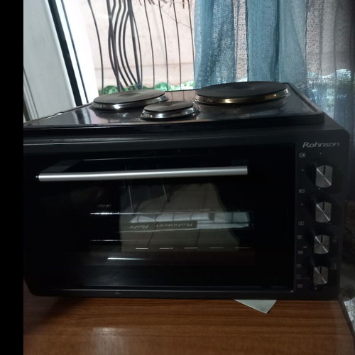 Oven with 3 burners new for cooking