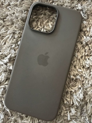 iPhone 16 Pro Max Silicone MagSafe Case like new