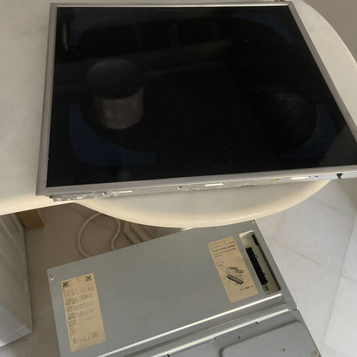 Electrolux electric built-in oven with ceramic hobs like new