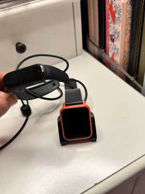 Smart watches used, functional, old, set of two