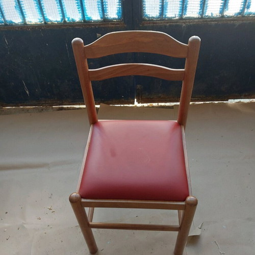 Wooden chair new in excellent condition