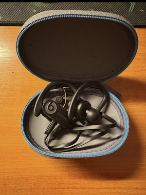 Ακουστικά Powerbeats4 Wireless της Beats by Dr. Dre σε καλή κατάσταση