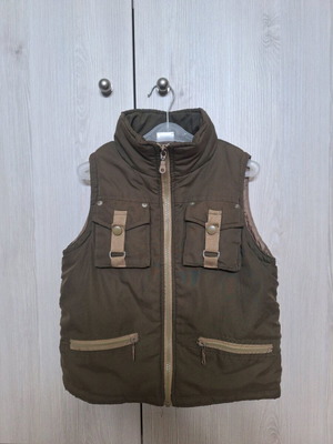 Children's sleeveless vest used, brown, for 4 years old