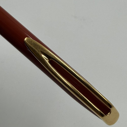 Waterman Vintage pen Burgundy with gold details, like new