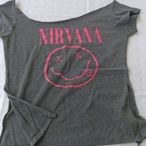 Women's mako t-shirt used, gray, size large with side tears