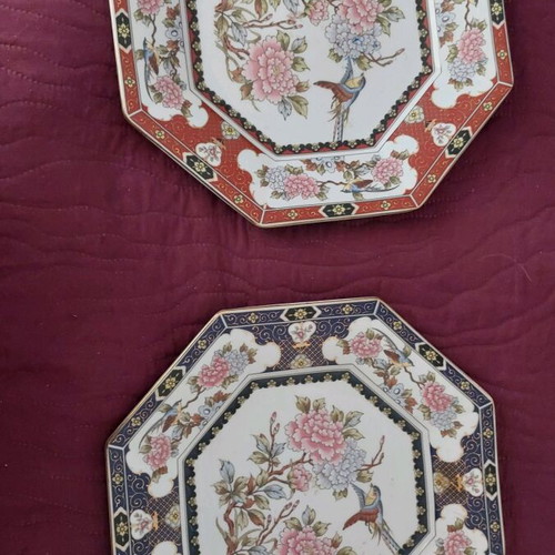 Vintage decorative plates set of 2 from Japanese porcelain like new